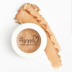 INMO Velveteen Dream Shadow in Karen Bee